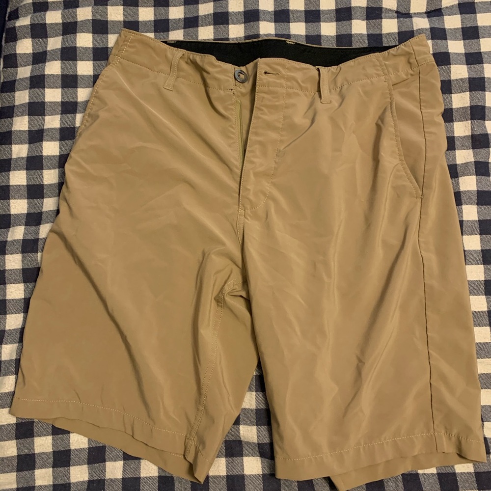Volcom khaki shorts